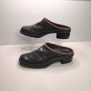 Cole Han women’s slipon mules size 8m in brown